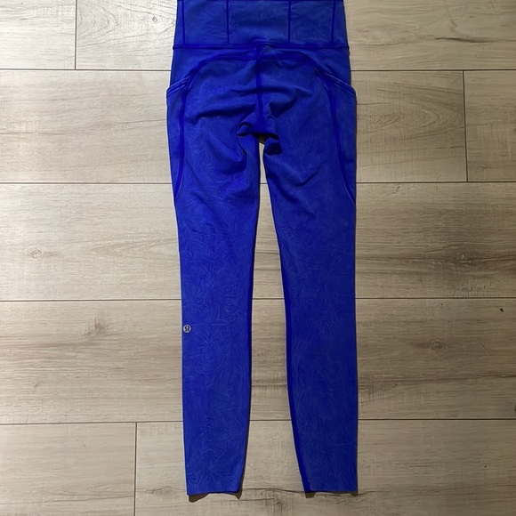Lululemon Fast and Free High Rise Tight 25"  Ice Wash Cerulean Blue size 2 - Picture 6 of 7